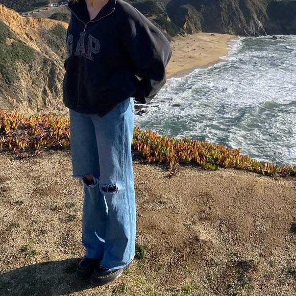 Meet your Posher, Kelsey - Picture 3 of 4